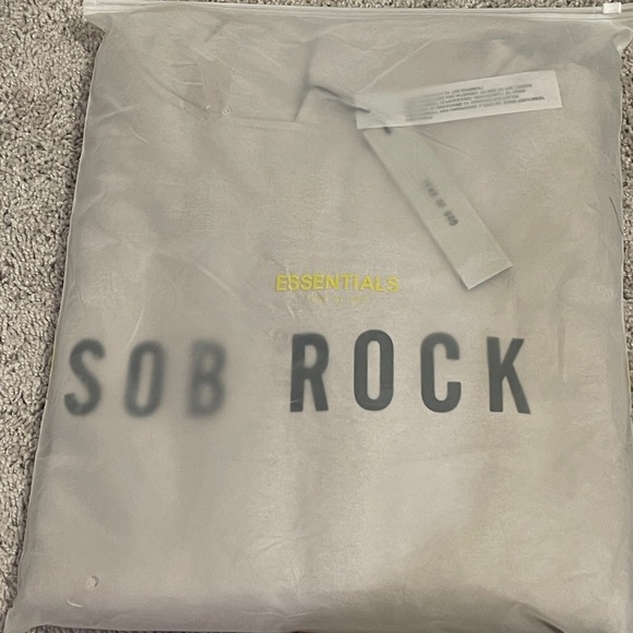 Fear Of God ESSENTIALS Hoodie- SOB Rock 2022 Tour - Rare - Size L - NWT - Picture 12 of 12
